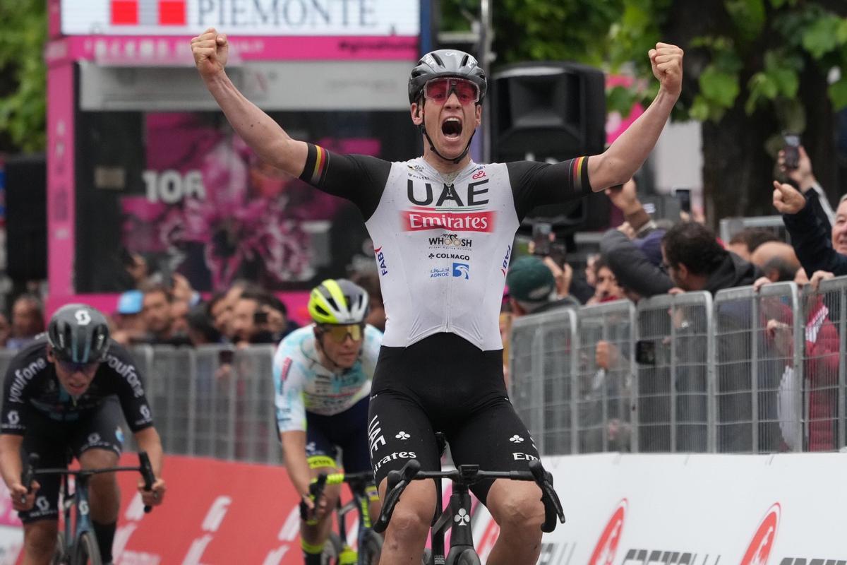 La 11ª etapa del Giro de Italia.. La 11ª etapa del Giro de Italia..