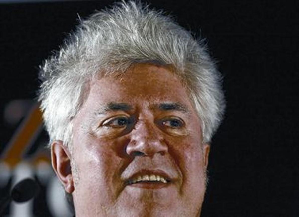 Autor de pesPedro Almodóvar, en la presentació de Los abrazos rotos a Madrid, el dia 13 passat. Autor de pesPedro Almodóvar, en la presentació de Los abrazos rotos a Madrid, el dia 13 passat.