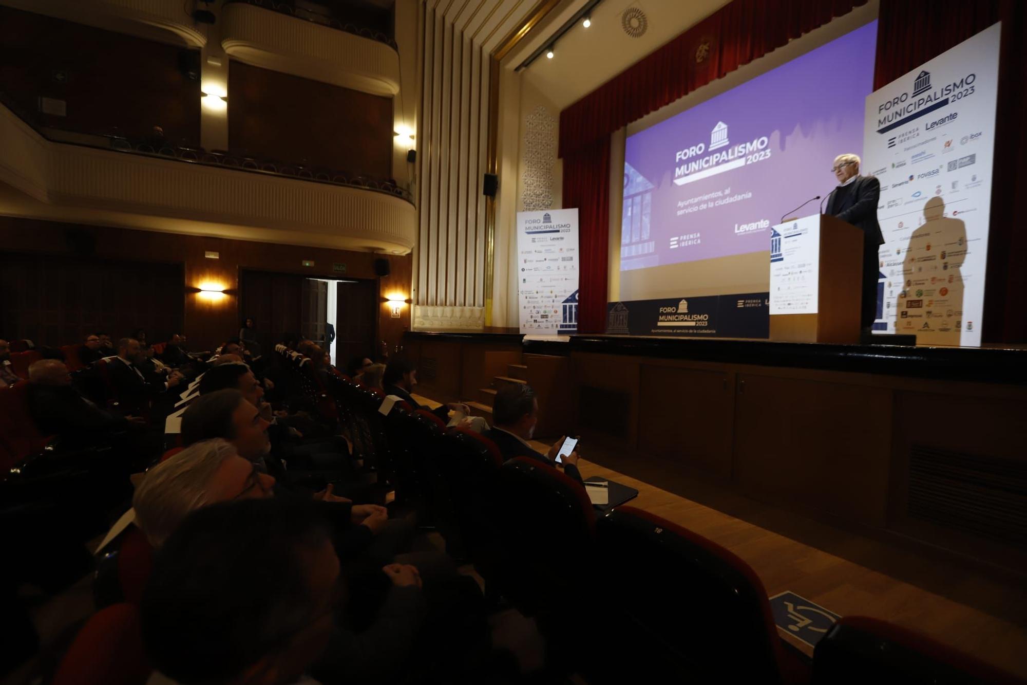 El foro de municipalismo de Levante-EMV, en imágenes