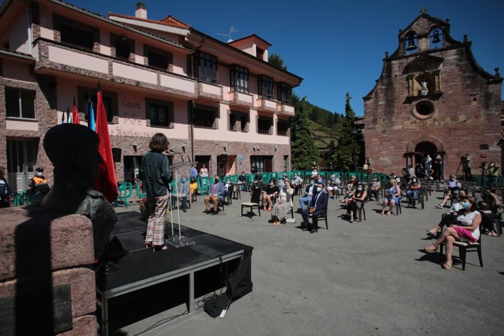 Homenaje al general Rafael del Riego en Tuña (Tineo).