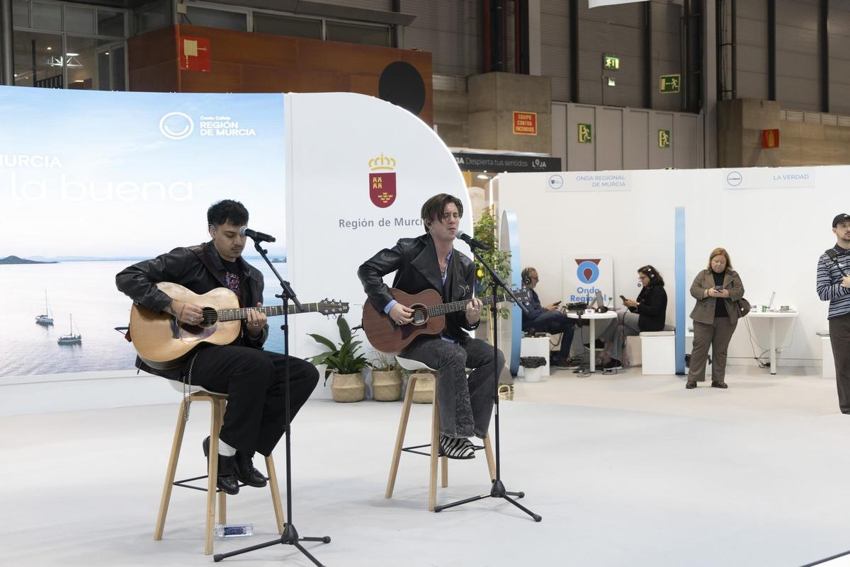 Actuación musical en el stand de la Región, ayer