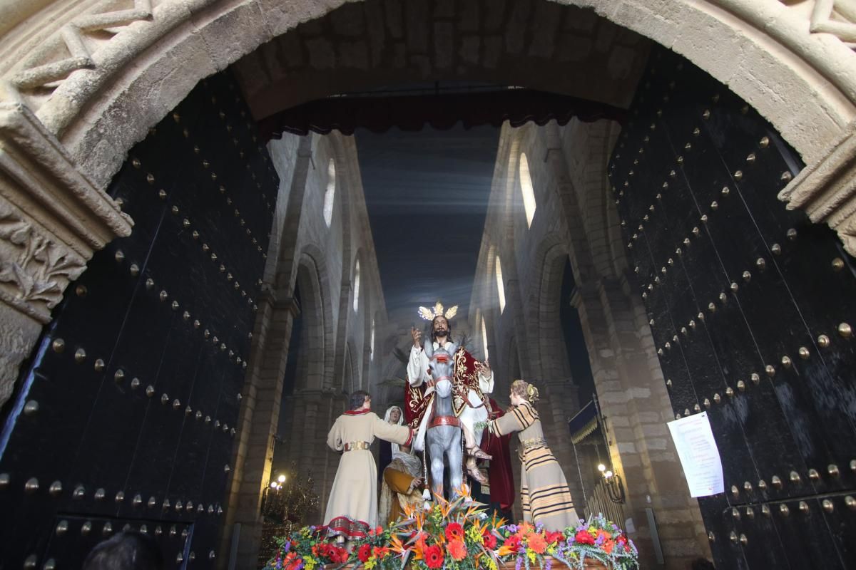 La Borriquita abre la Semana Santa cordobesa