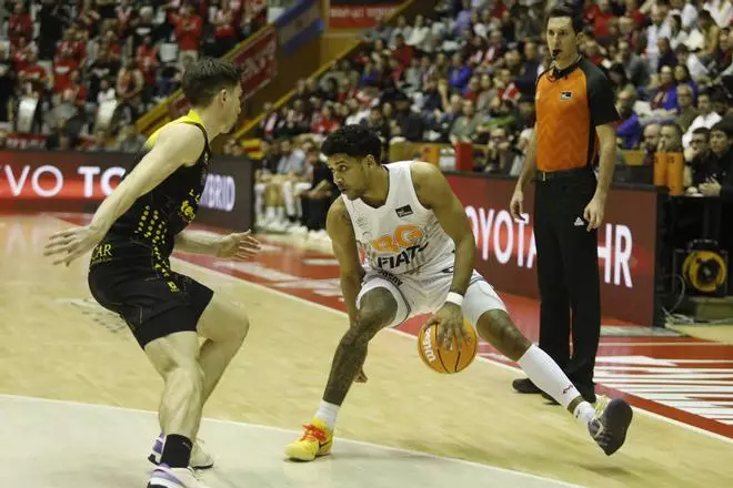 Les imatges del Bàsquet Girona - Laguna Tenerife