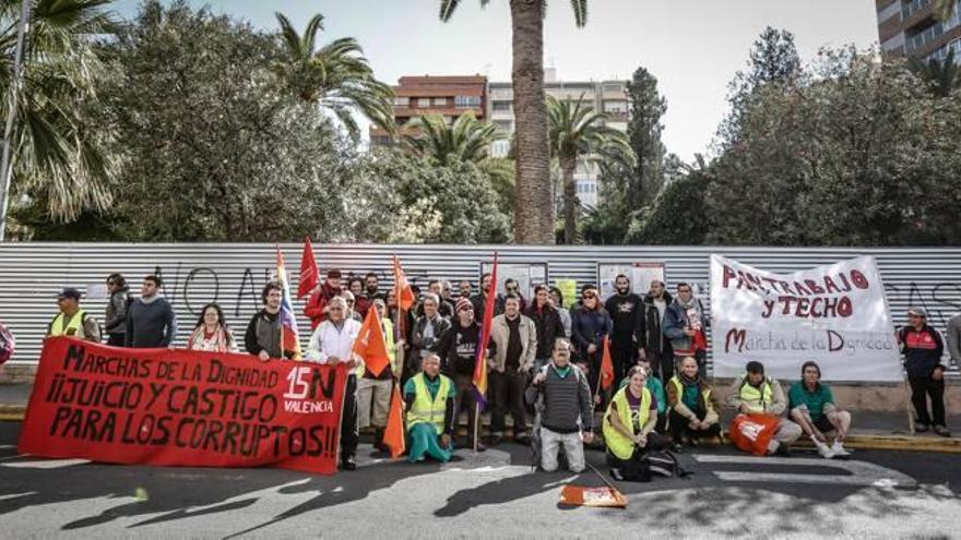 La Marcha a su paso ayer por la Plaza Castelar.