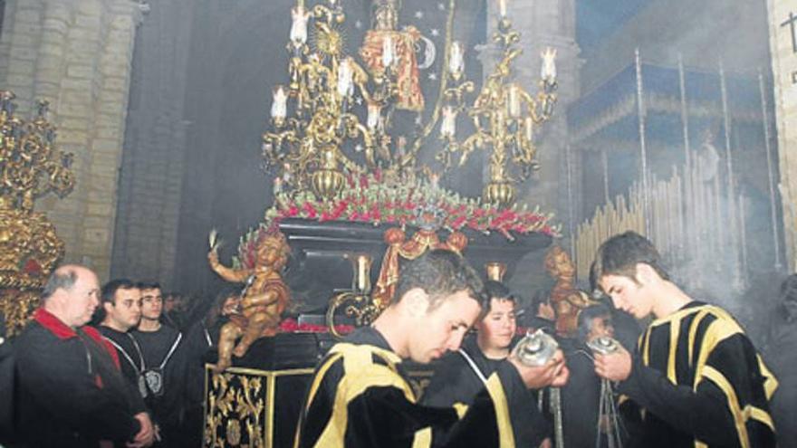 El Vía Crucis no se rezará en la Catedral en caso de suspenderse por la lluvia