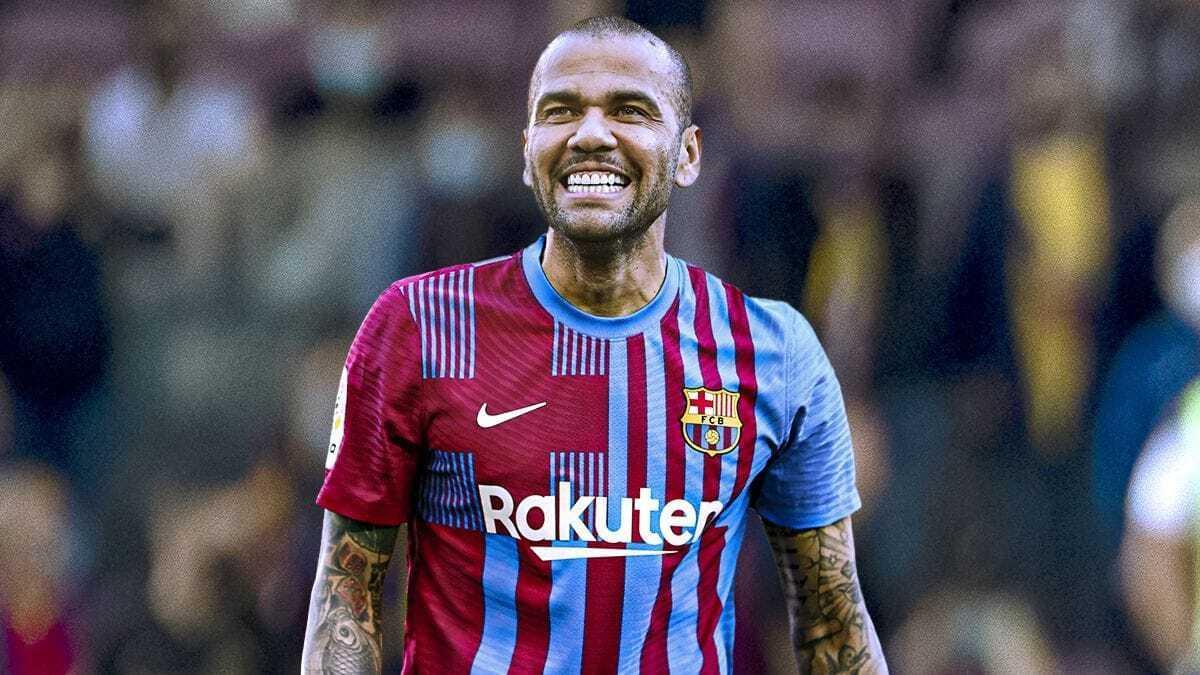 Alves ya visualiza su debut con el Barça y así se divierte