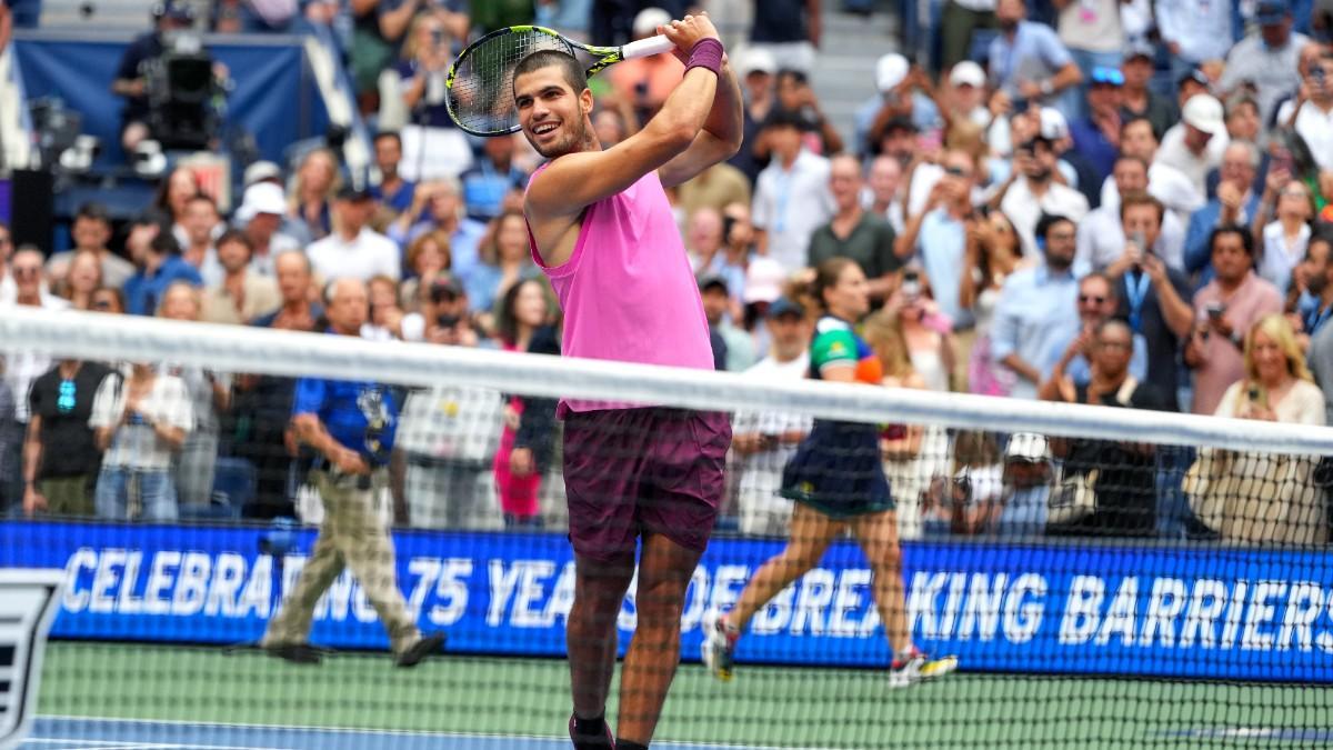 An alluring photo hinting at Alba Carrillo desnuda porno