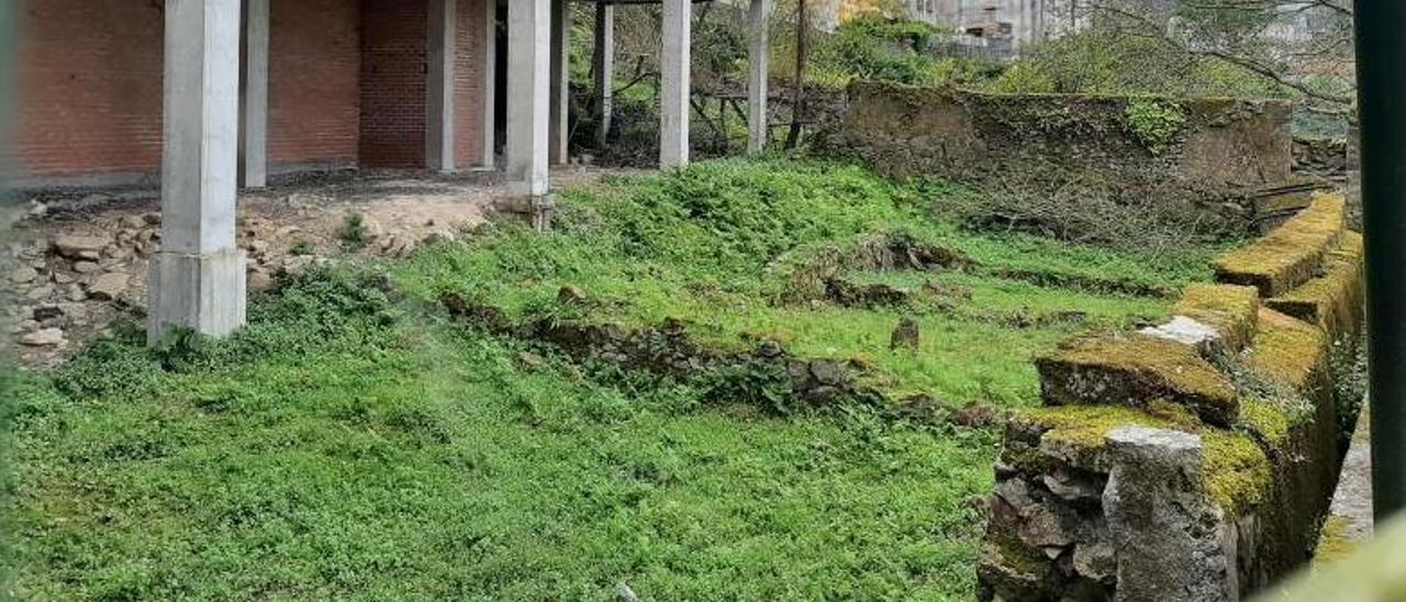 Parcela donde se ubicará la sala de interpretación del Bueu romano. | // SANTOS ÁLVAREZ