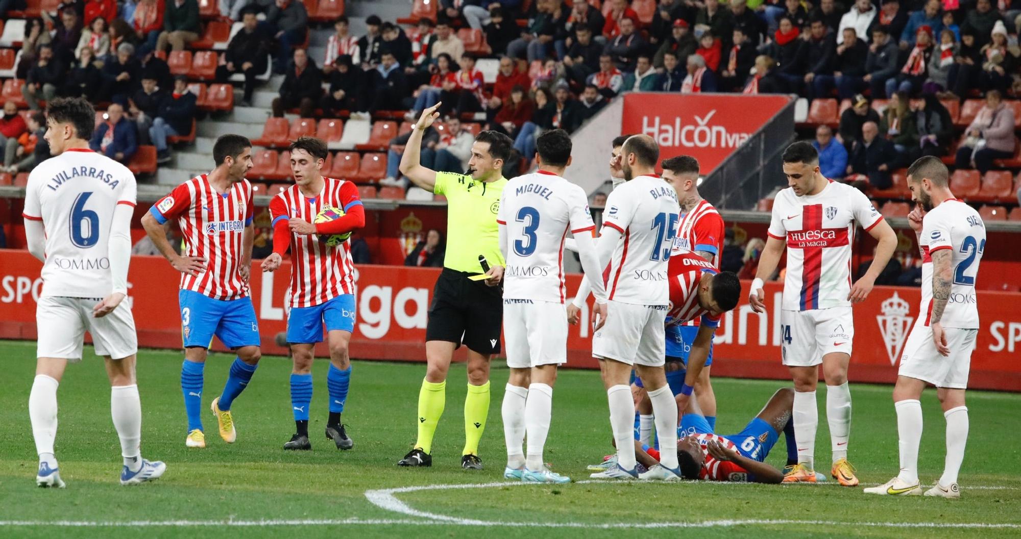 En imágenes: Así fue el Sporting-Huesca en El Molinón