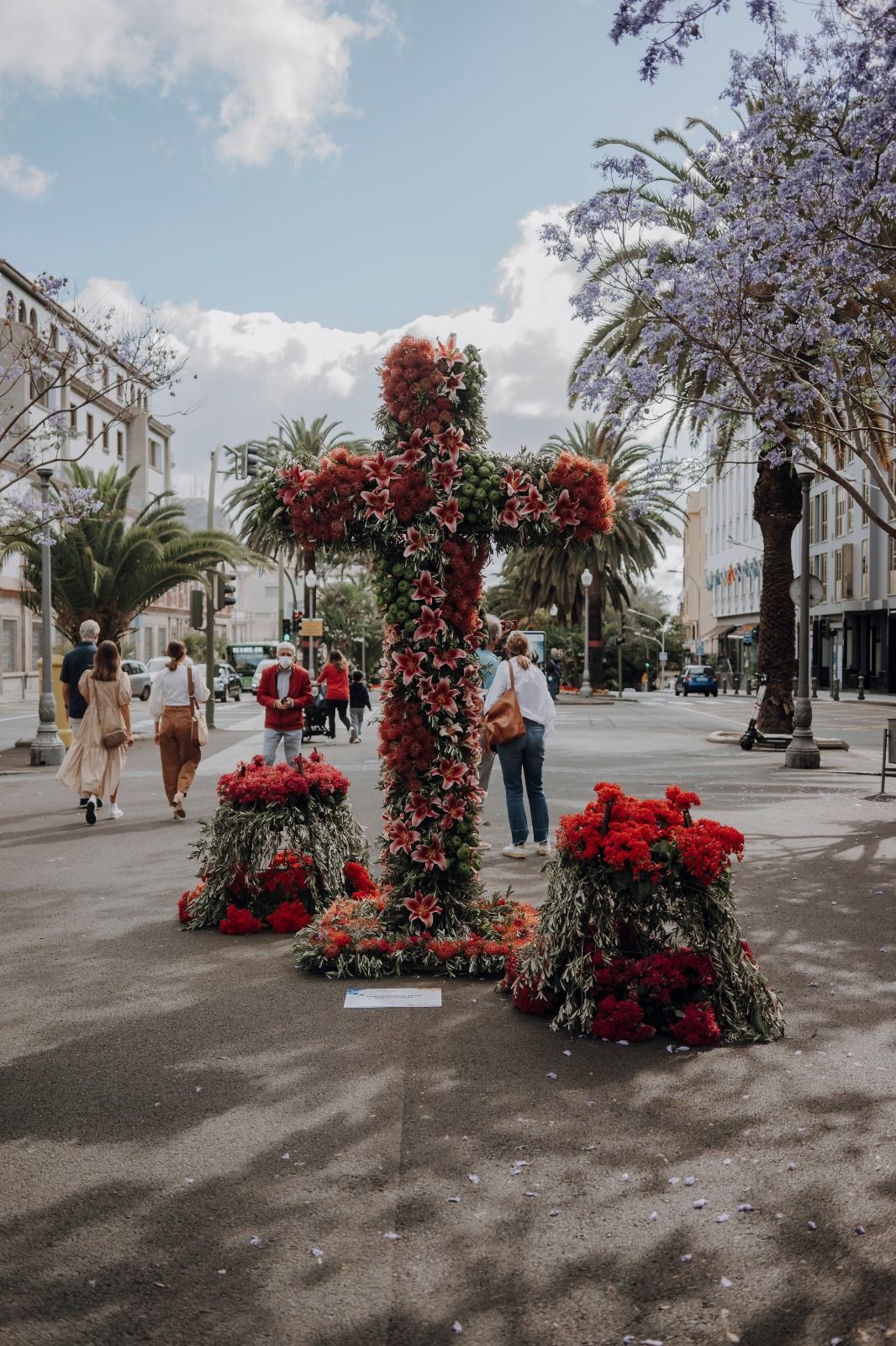 Cruz del Ayuntamiento de  Santa Cruz.jpeg