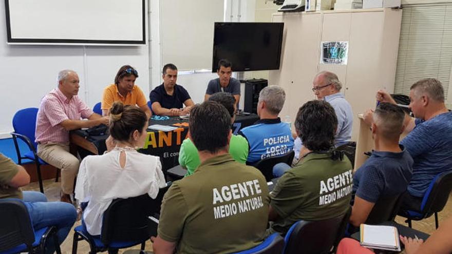 Un momento de la reunión celebrada ayer para preparar el dispositivo.