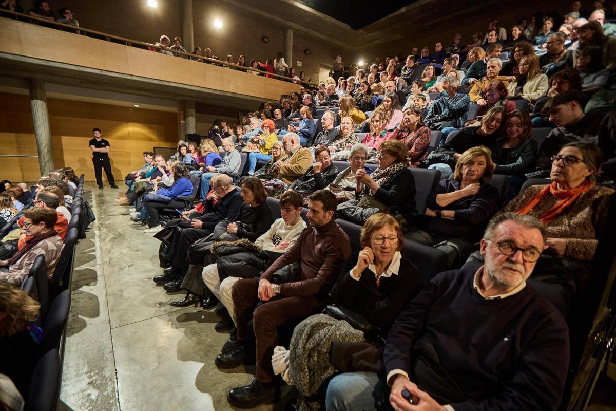 El Teatre de Salt, ple per la segona edició de Cap Butaca Buida.