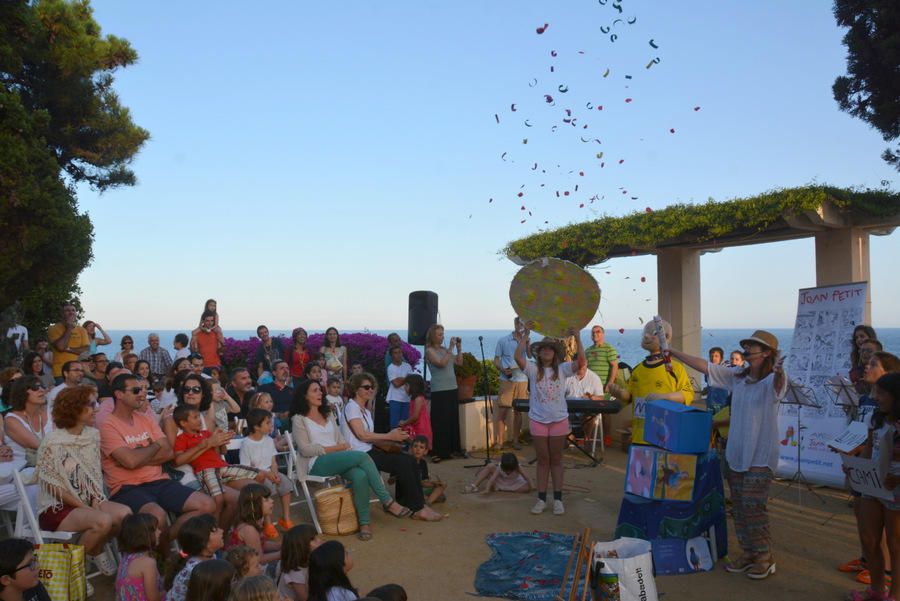 Contes de Sant Joan pel càncer infantil a Blanes