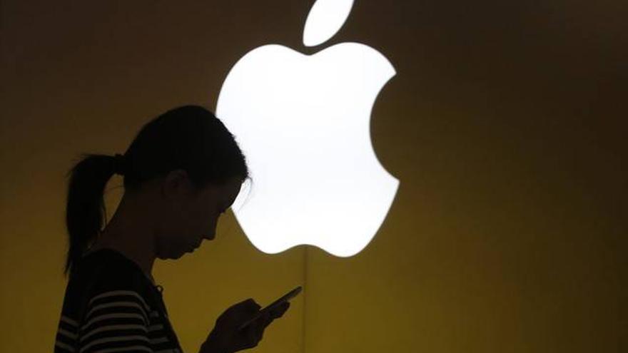 China cierra una de las mayores fábricas de falsificación de iPhones