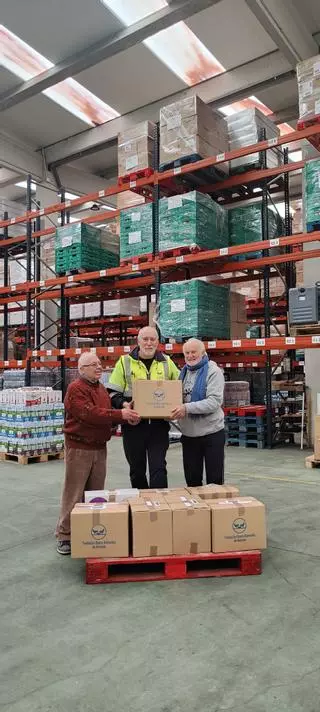 Teverga Solidaria entrega 170 kilos de productos al Banco de Alimentos de Asturias