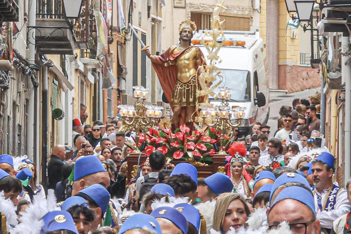 Así ha sido la bajada del San Bonifacio, Mártir de la ermita en Petrer
