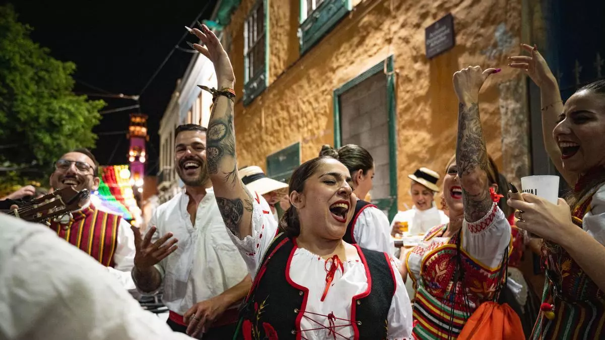 ¿Cuánto cuesta asistir a un baile de magos en Tenerife?