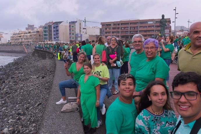 23-08-2019 LAS PALMAS DE GRAN CANARIA. Cadena humana en el paseo de Las Canteras contra el incendio  | 23/08/2019 | Fotógrafo: Andrés Cruz