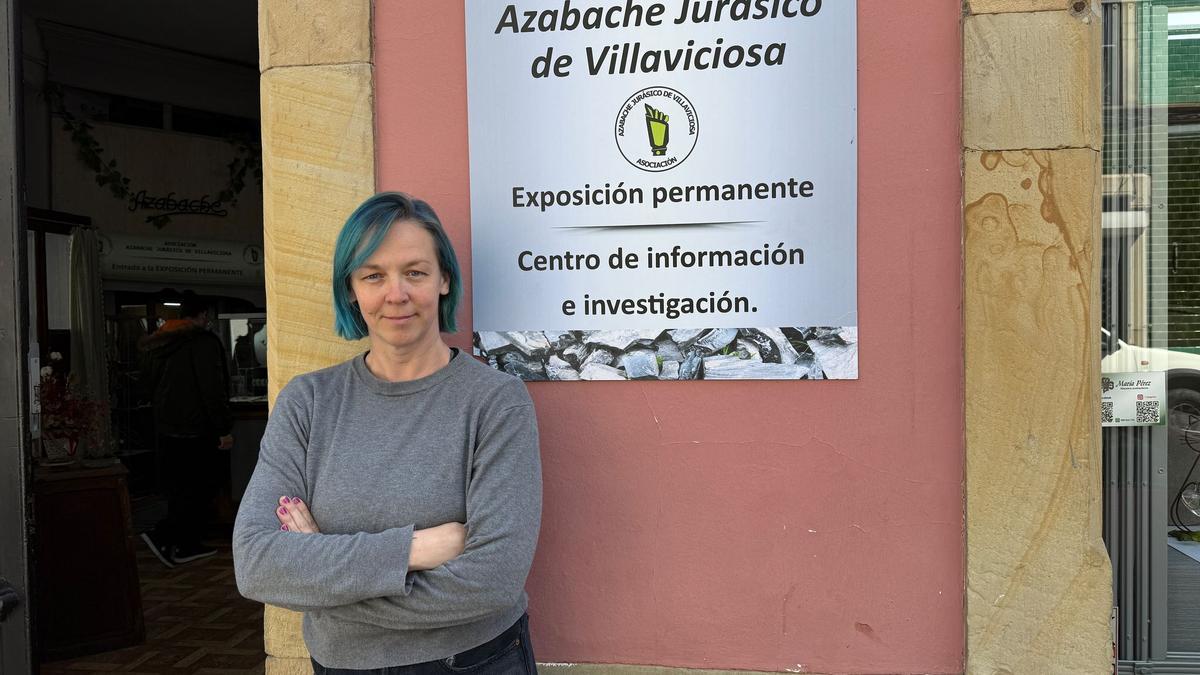 Svetlana Poutilina, nueva presidenta de la Asociación Cultural de Azabache Jurásico de Villaviciosa