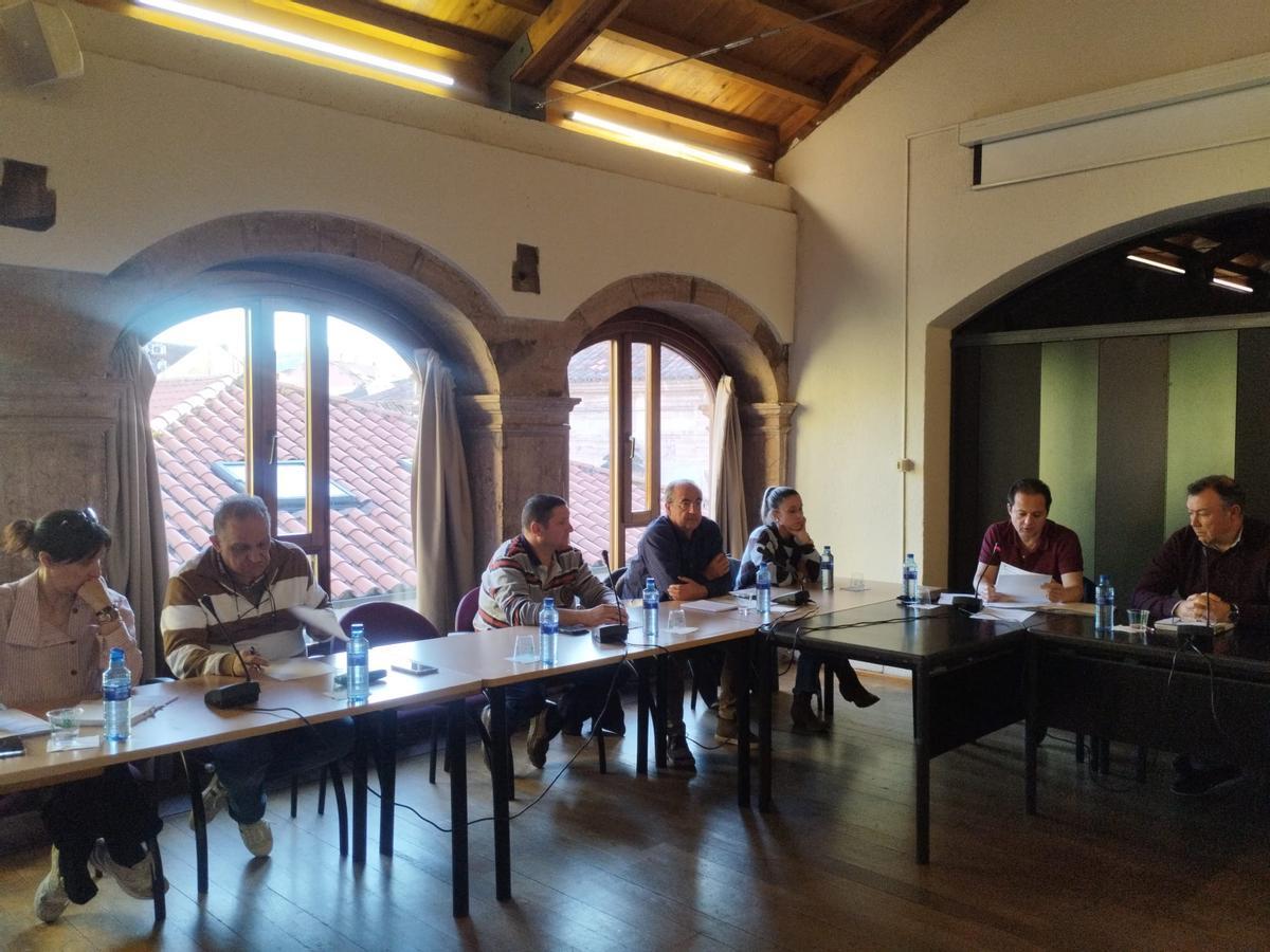 Los ediles del PSOE y PP, en el Pleno.