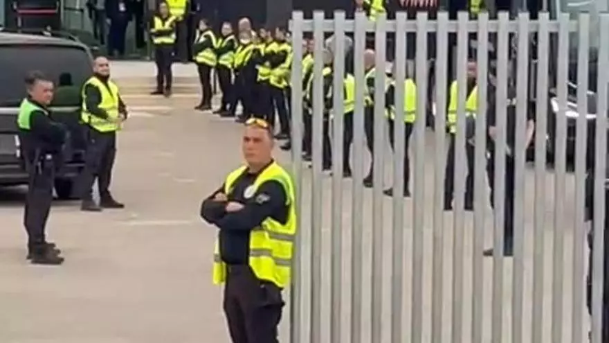 El valencianismo cantó "Corberán dimisión"