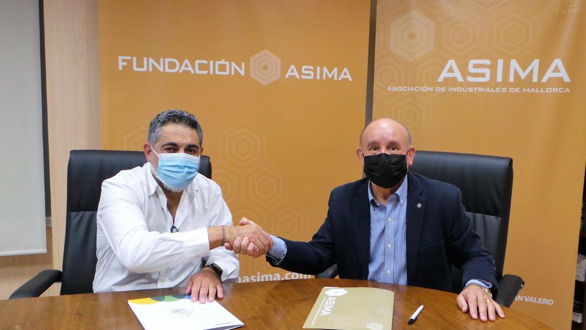 El acuerdo ha sido firmado por el presidente de la Fundación ASIMA, Francisco Martorell Esteban y el representante de EMAYA, Antoni Bennasar.