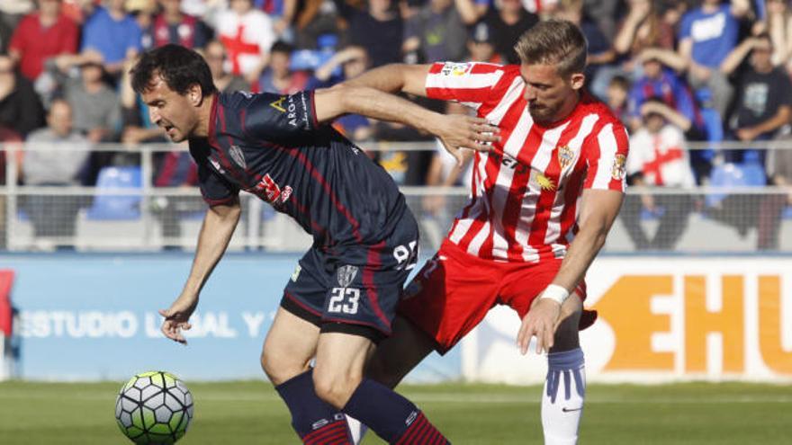 Saveljich, durante su etapa en el Almería