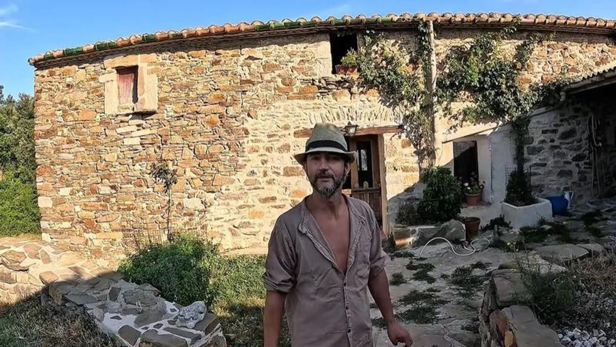 Alain ha reformado solo una masía de más de 300 años.