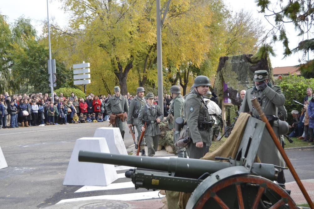 Segundo día de la recreación de la toma del puente