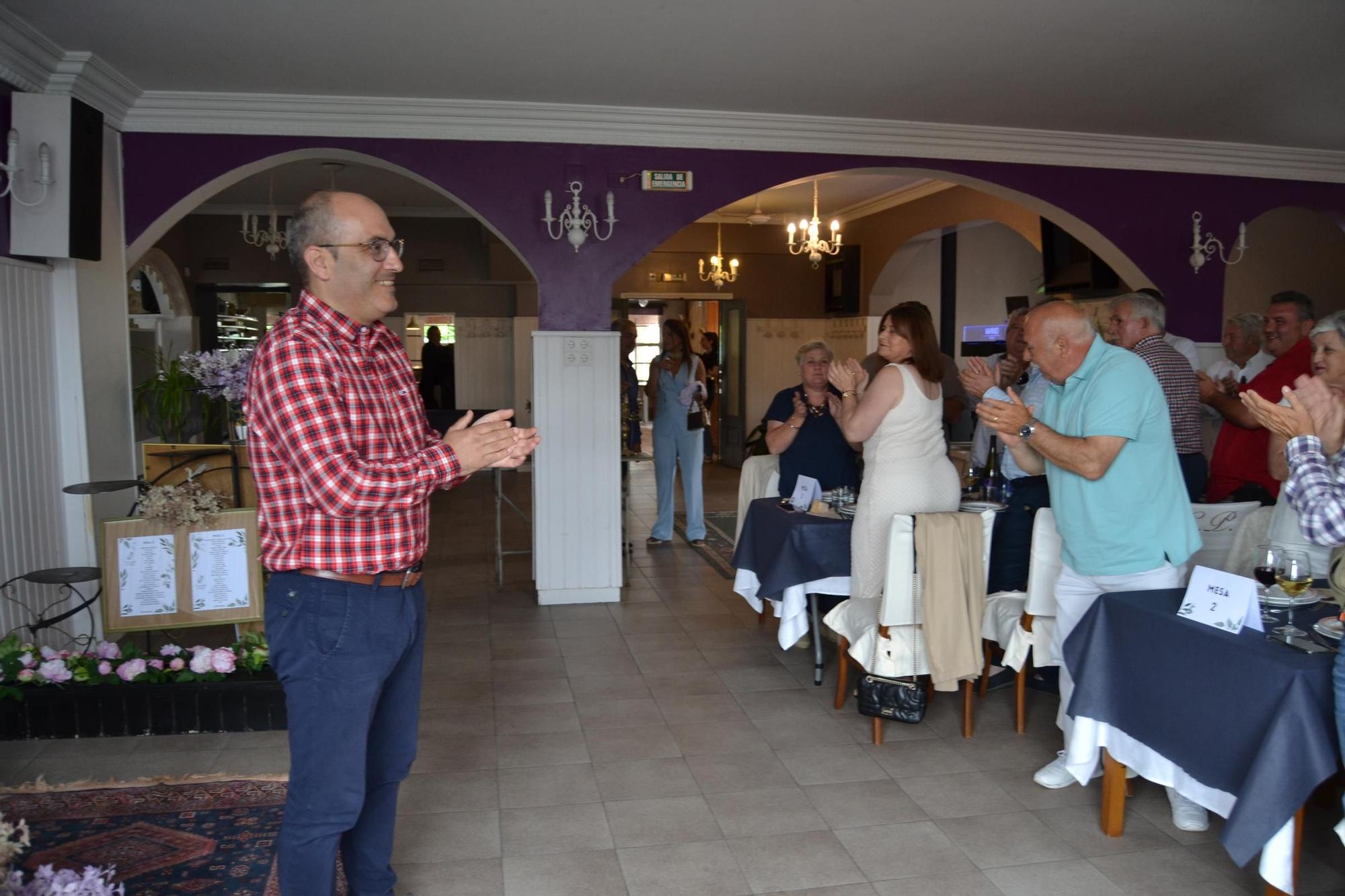 Más de 170 personas homenajean a Primitivo Aliste, sargento de la Guardia Civil de Rianxo durante 15 años