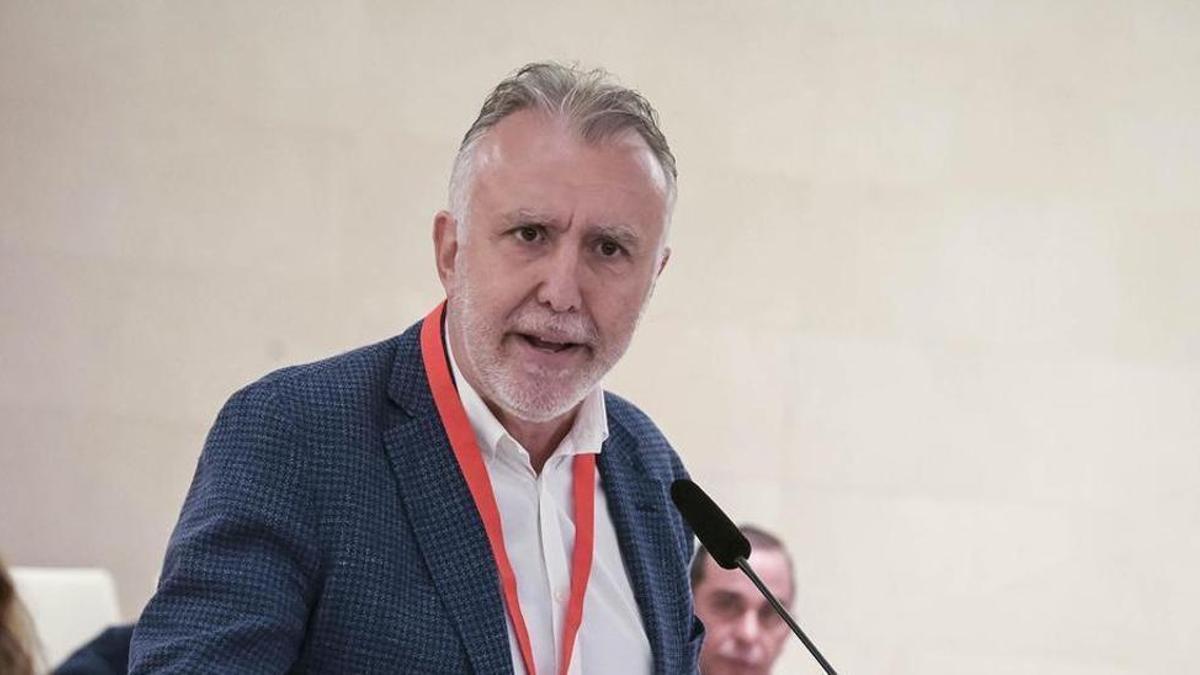 Ángel Víctor Torres durante su intervención en el Comité Regional del PSOE.