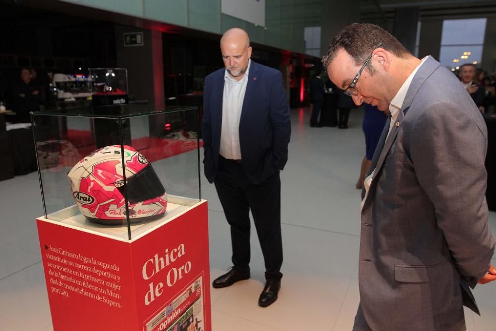 El casco de Ana Carrasco en la zona de exposición