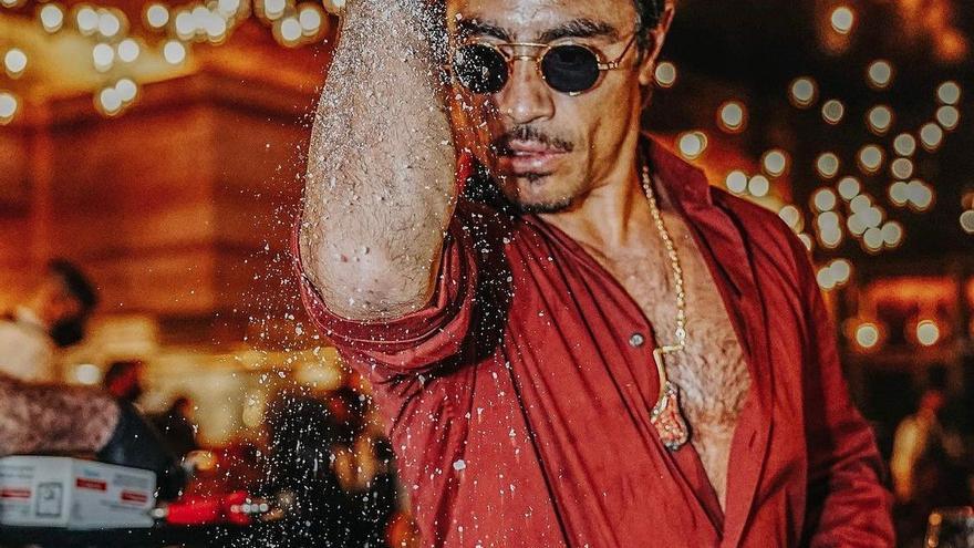 El famoso chef Salt Bae elige Ibiza para abrir su primer restaurante en España