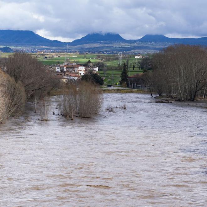 Moren ofegats dos germans bessons d’11 anys al riu Ter, a Manlleu