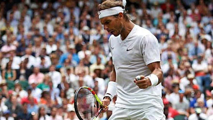 Rafa Nadal passa a quarts de final per la via ràpida