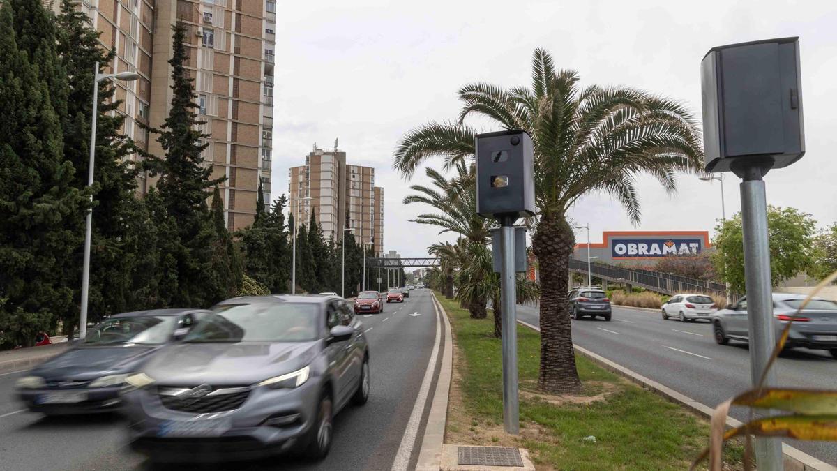 El radar de la avenida de Denia lidera la recaudación en Alicante