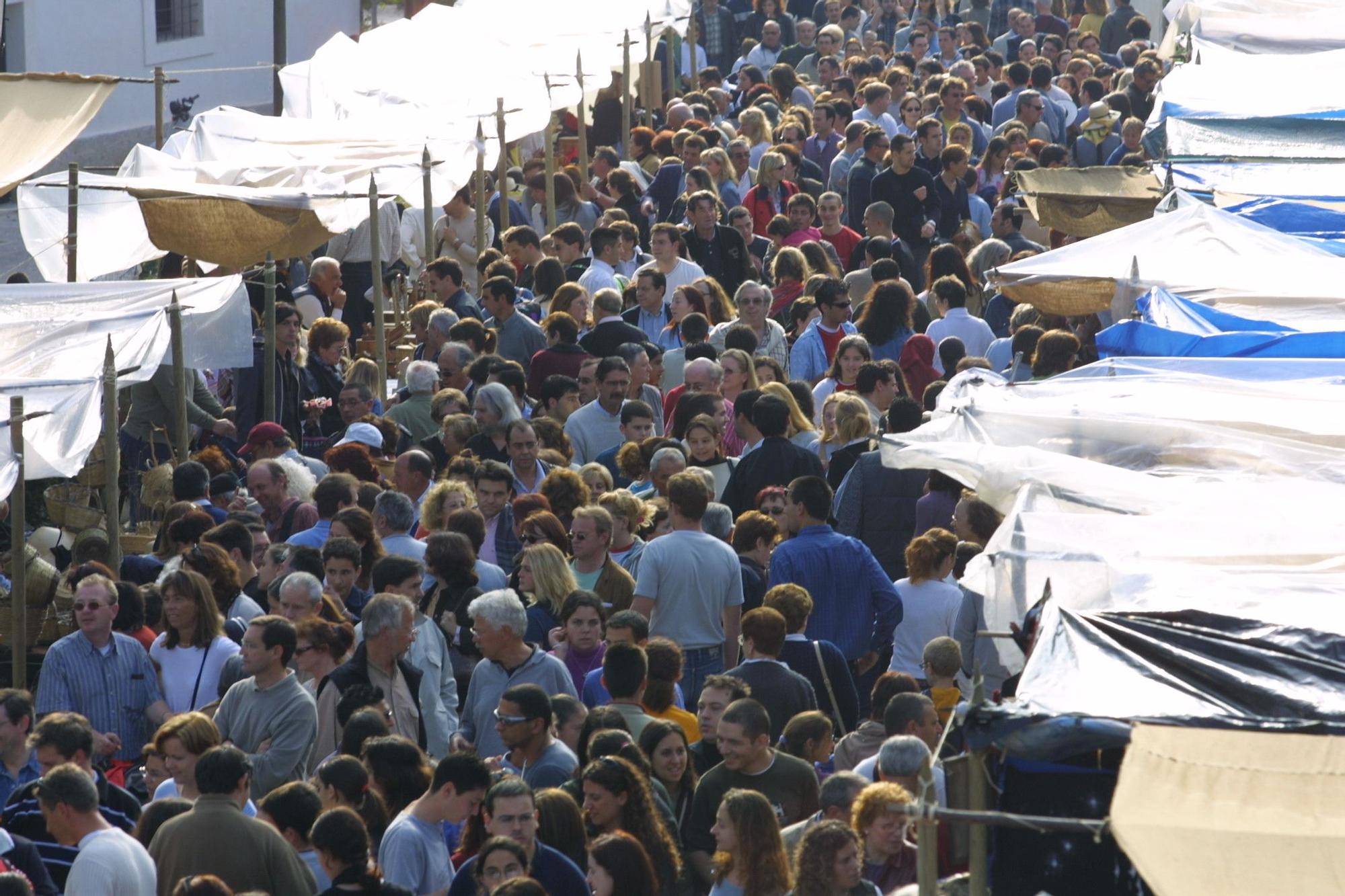 Edición de 2002 de la Feria Medieval de Ibiza.