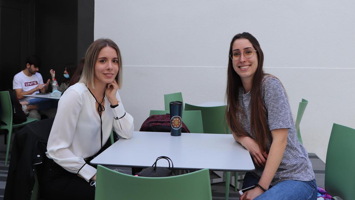 Paola Domínguez (Venezuela) y Sofía Cetrulo (Uruguay) comparten sus raíces latinoamericanas en el CEU donde estudian el doble grado de Dirección de Empresas y Marketing.