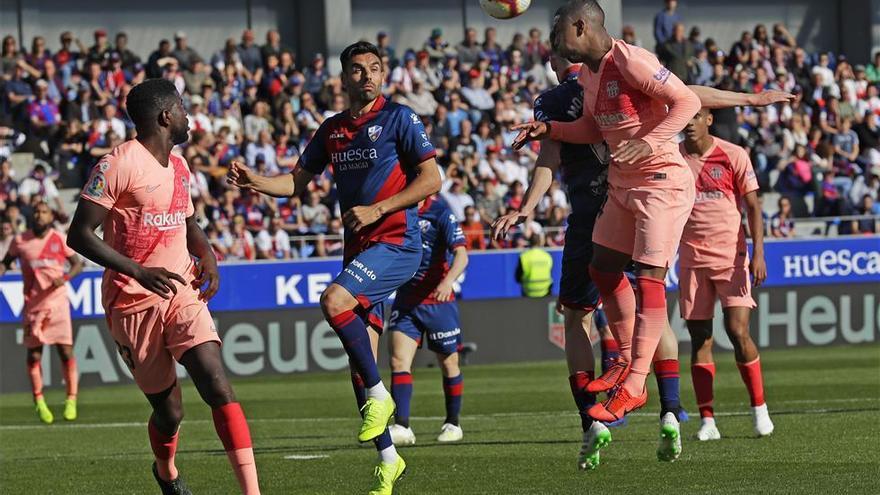 El Huesca le arranca un punto de moral al Barcelona (0-0)