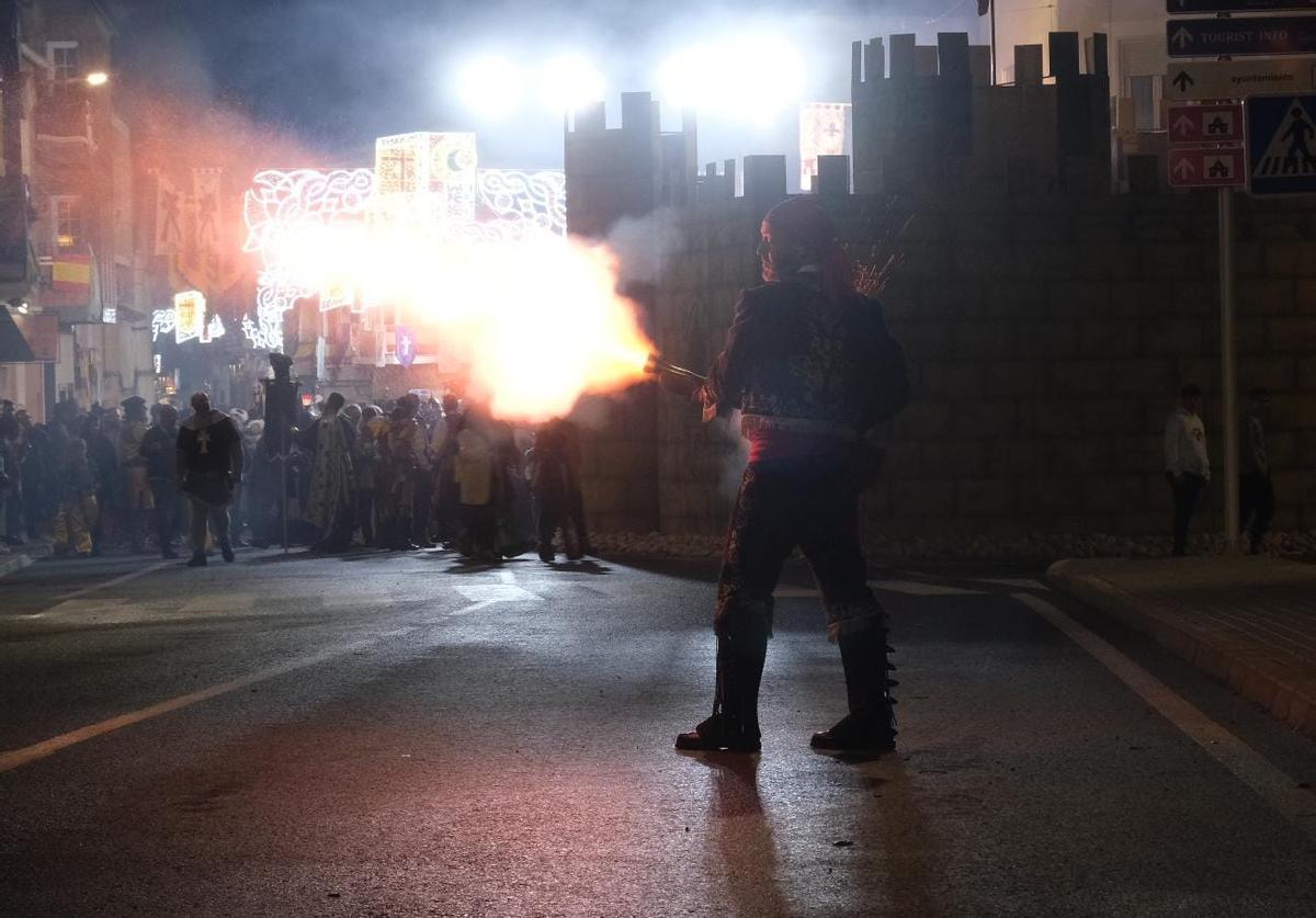 Día de pólvora y fuego con las Guerrillas en Monforte del Cid.