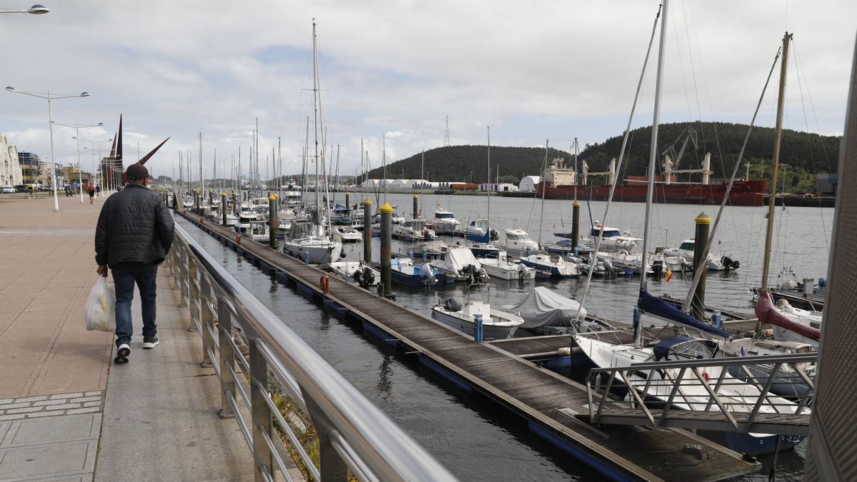El puerto deportivo de Avilés.