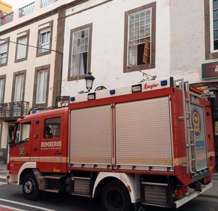 Incendio en la calle Malteses de Las Palmas de G.C