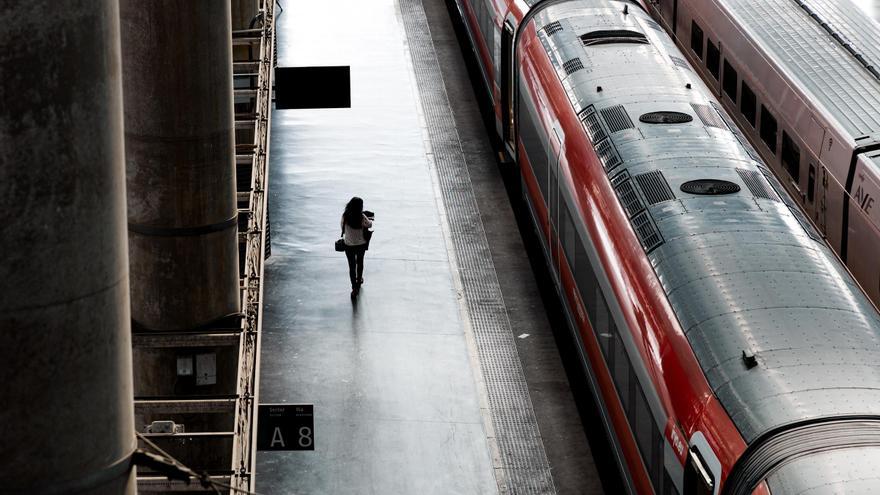 Retrasos en la circulación ferroviaria por una rotura en una vía entre San Jerónimo y La Salud