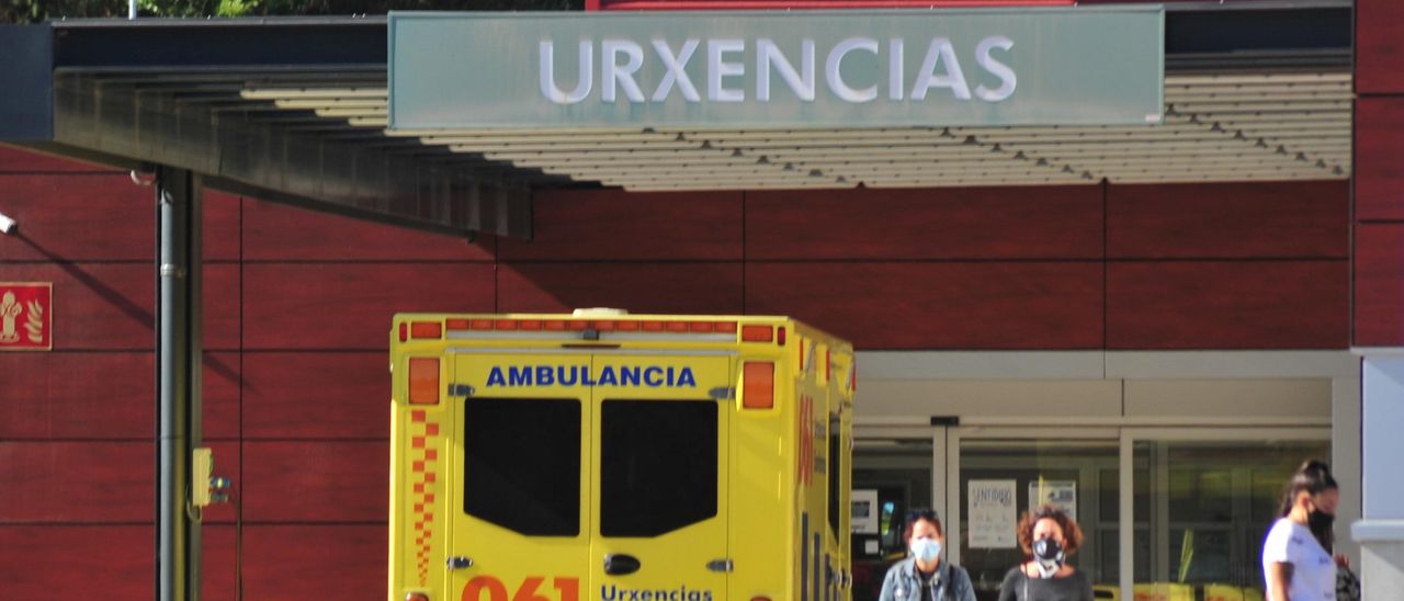 Imagen de archivo de la ambulancia medicalizada, en el área de Urgencias del Hospital do Salnés