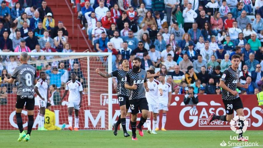 Resumen, goles y highlights del Albacete 1 - 1 Oviedo de la jornada 40 de LaLiga Smartbank | LALIGA