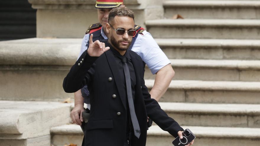 Neymar Júnior, delantero del PSG francés.