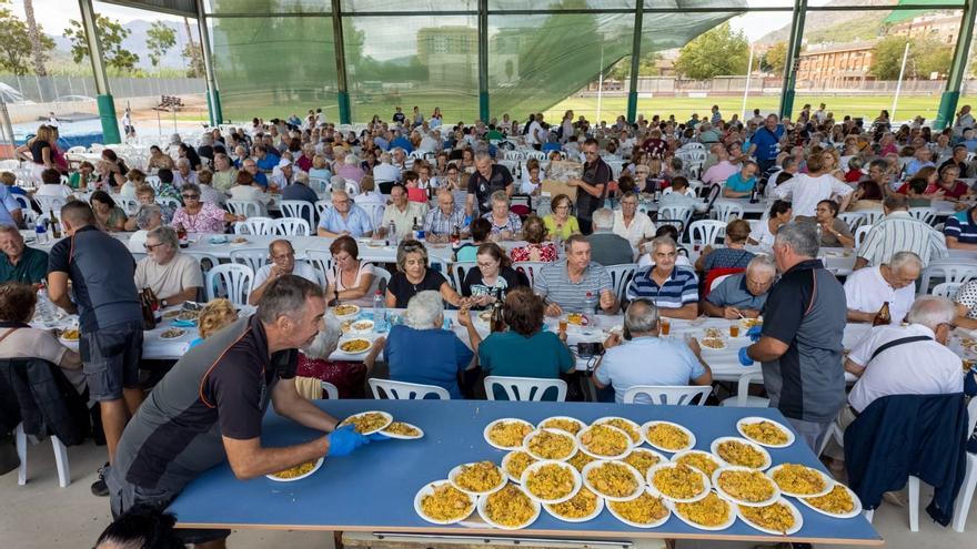 Fiestas en Tavernes de la Valldigna; el que no se divierte es porque no quiere
