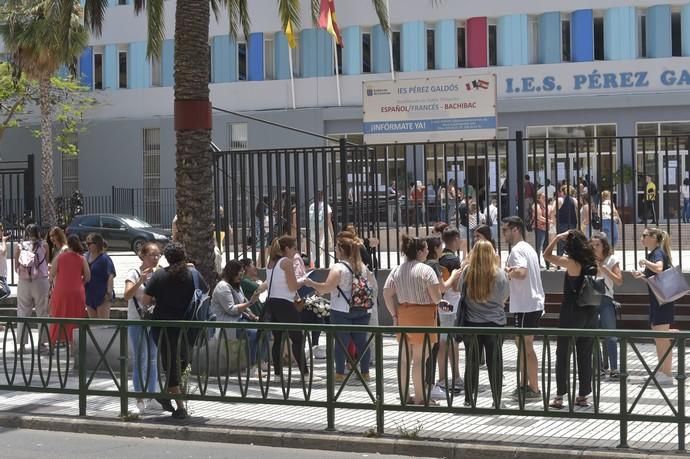 24-06-2019 LAS PALMAS DE GRAN CANARIA. Oposiciones Educación. Pruebas de acceso al cuerpo de maestros en la modalidad de Primaria, en los institutos de la calle Tomás Morales  | 24/06/2019 | Fotógrafo: Andrés Cruz