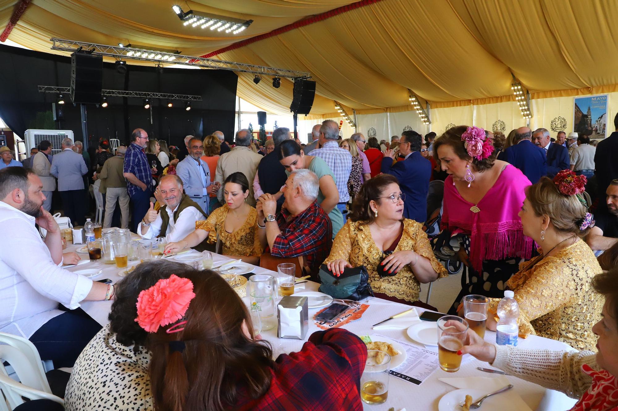 La recepción de la Federación de Peñas Cordobesas en la Feria de Córdoba en imágenes