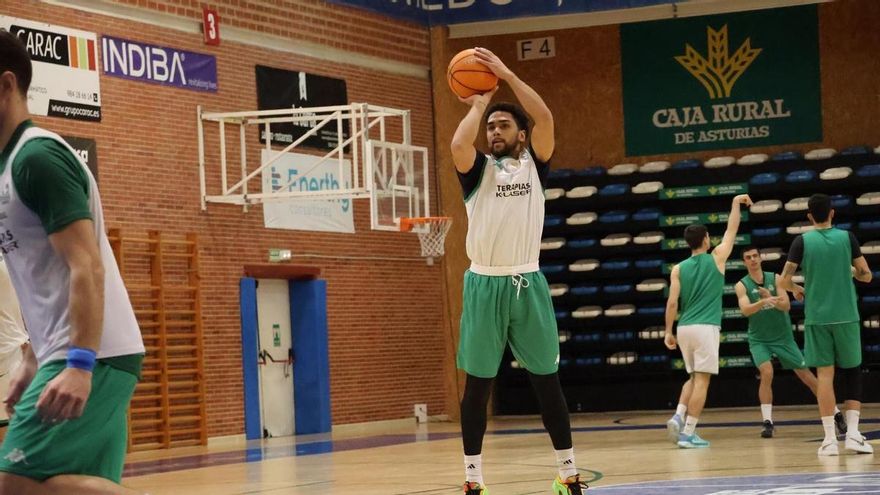 Así es Steven Verplancken, la nueva pieza del Alimerka en Primera FEB: &quot;Pregunté por Oviedo y me dijeron ‘si no defiendes no vayas’&quot;